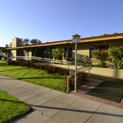 Broadway Manor Care Center - Main entrance