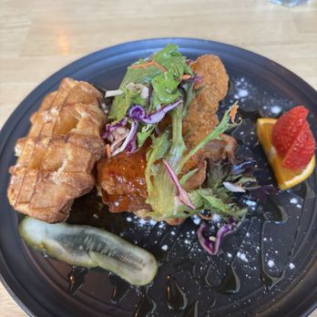Mad Grizzly - Chicken and waffles - Breakfast & Brunch Near Me - Jasper, Alberta
