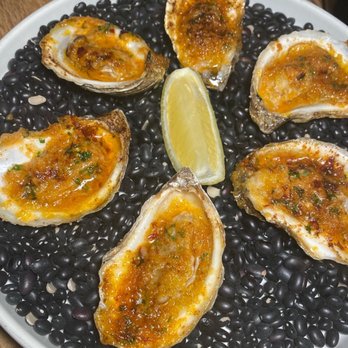 Santo Cielo - Oysters - New American Near Me - Naperville, Illinois Santo Cielo - Oysters - New American Near Me - Naperville, Illinois