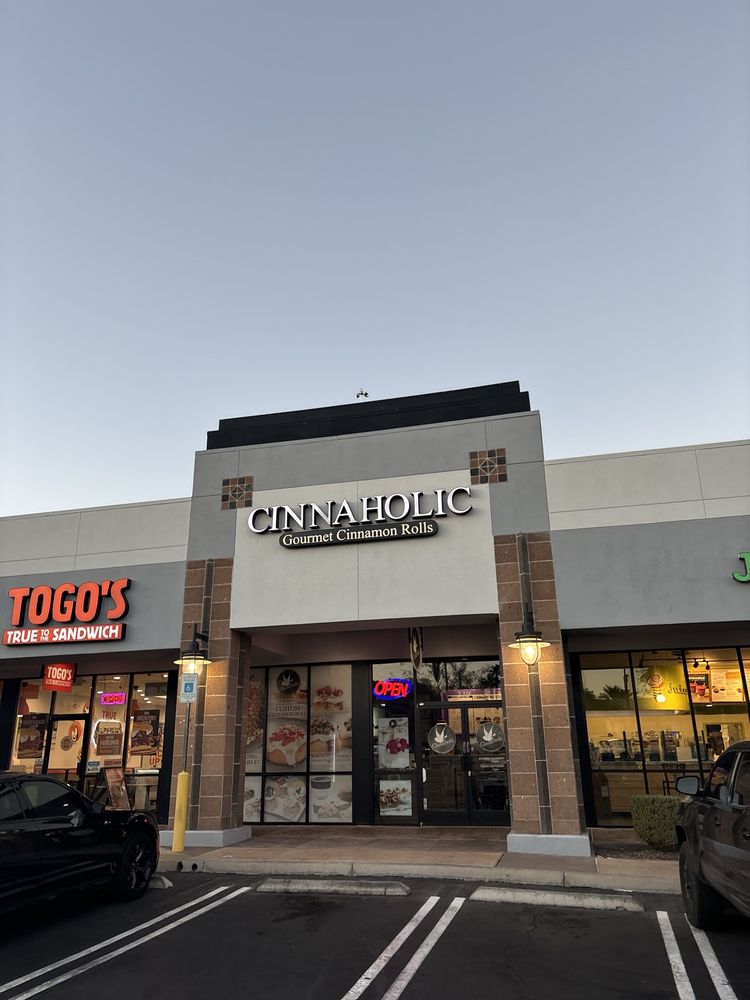 Cinnaholic - Photo 2