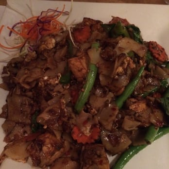 Djan's Thai Restaurant - Pad kee mao with tofu - Thai Near Me - Seattle, Washington Djan's Thai Restaurant - Pad kee mao with tofu - Thai Near Me - Seattle, Washington