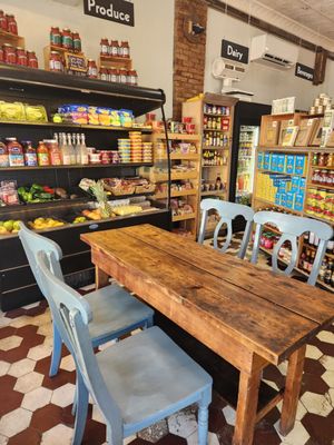 Murray Hill Market by null