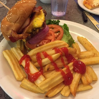 Denny's - Juicy Bacon Cheeseburger (custom ordered)with Crispy Fries....had me like....oh my wow! - Diners Near Me - Columbia, South Carolina