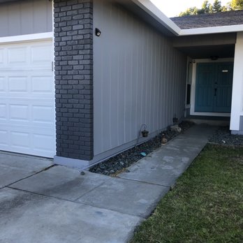 Rodriguez Painting - Painted brick and entryway - Painters Near Me Rodriguez Painting - Painted brick and entryway - Painters Near Me