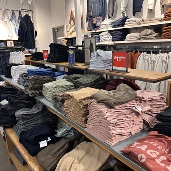 American Eagle Outfitters - Outlet Stores Near Me - Jackson, New Jersey