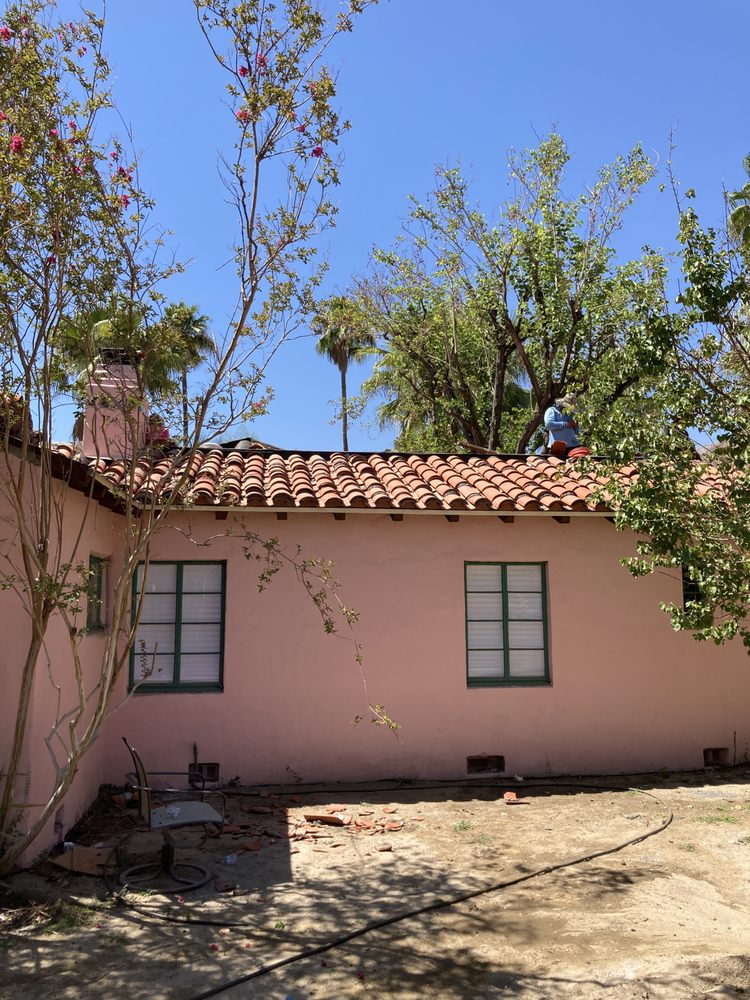 Slide of Sotelo Roofing