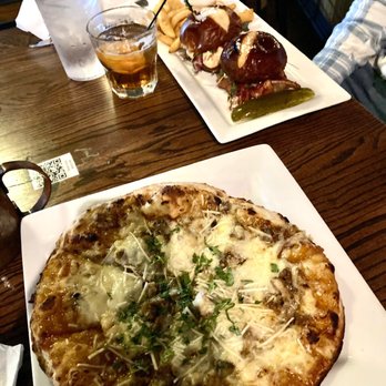 Ralston's Drafthouse - Peachy pig and sliders - Gastropubs Near Me - Indianapolis, Indiana