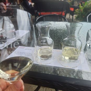 Stave & Stone Winery - White wine flight - Wine Bars Near Me - Hood River, Oregon Stave & Stone Winery - White wine flight - Wine Bars Near Me - Hood River, Oregon