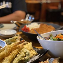 Syun Izakaya - Gyoza, tempura, salad, Kare Katsu
