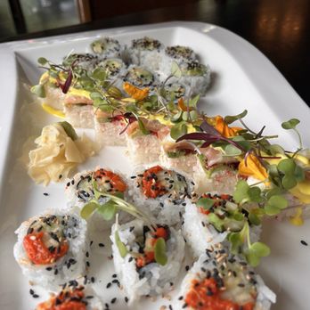 Sushi Mo - Spicy Salmon Roll Jack in the Box Roll Cuc/Avo Roll - Sushi Bars Near Me - Vancouver, Washington