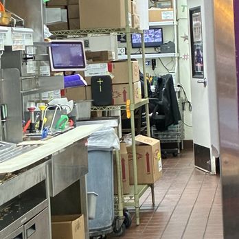 Taco Bell - Workers working sooooooo hard..... all in the office. - Fast Food Near Me - El Paso, Texas Taco Bell - Workers working sooooooo hard..... all in the office. - Fast Food Near Me - El Paso, Texas
