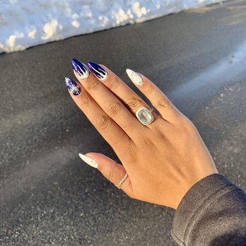 LV Nail & Spa - 2020 Holiday Nails - Nail Salons Near Me - East Hanover, New Jersey