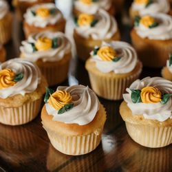 Sorella's Cake Studio - Lemon Wedding Cupcakes