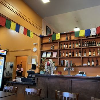 Urban Momo - Bar area - Himalayan/Nepalese Near Me - San Mateo, California
