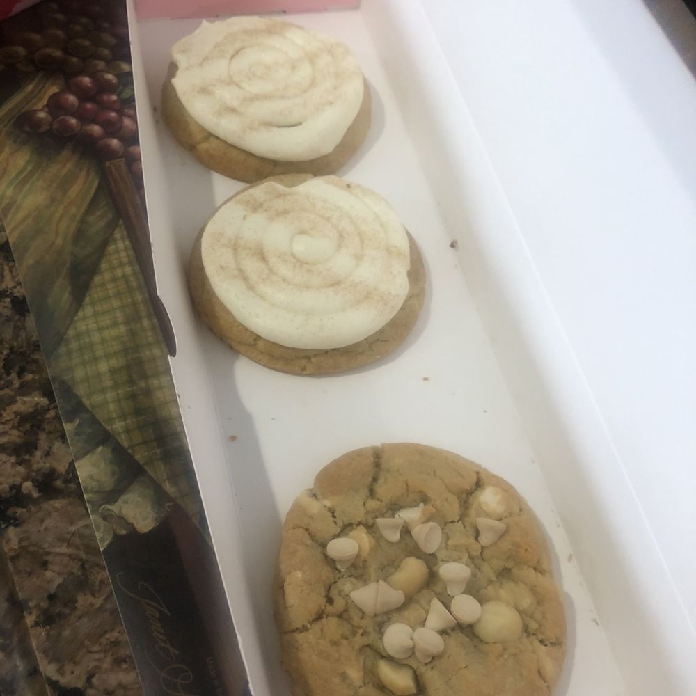 Crumbl - Upper West Side - Cookies cookies and more cookies - Bakeries Near Me - New York, New York Crumbl - Upper West Side - Cookies cookies and more cookies - Bakeries Near Me - New York, New York