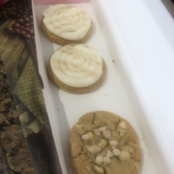 Crumbl - Upper West Side - Cookies cookies and more cookies - Bakeries Near Me - New York, New York