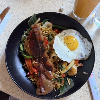 Khao Hom - Mama Pad Kee Mao - Thai Near Me - Hayward, California
