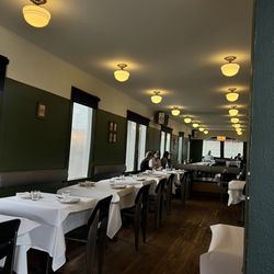 La Volta Pizza Club - Dining area