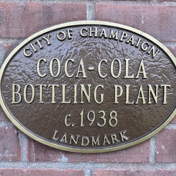 Papa Del's Pizza - Old Coca-Cola Bottling Plant - Pizza Near Me - Champaign, Illinois Papa Del's Pizza - Old Coca-Cola Bottling Plant - Pizza Near Me - Champaign, Illinois