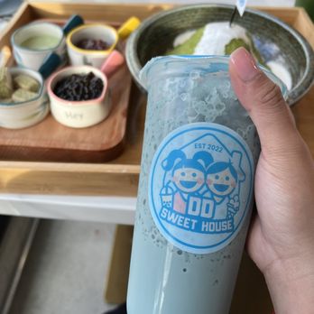 Dd Sweet House - Iced butterfly pea tea $5.75 - Bubble Tea Near Me - Portland, Oregon Dd Sweet House - Iced butterfly pea tea $5.75 - Bubble Tea Near Me - Portland, Oregon