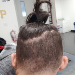 Major League Barbers - The barber said he was following the "natural line of his head".