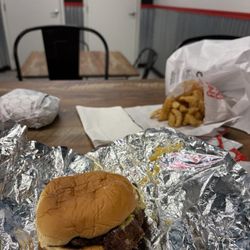 Fyve Bros - Smash Burger, Seasoned Fries