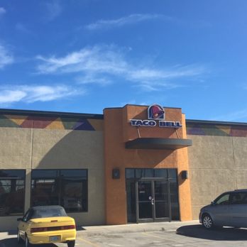 Taco Bell - Side of restaurant - Fast Food Near Me - Scottsbluff, Nebraska