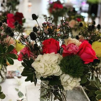 Fiore x 7 Flower Bar - GORGEOUS Flowers! - Florists Near Me - Plano, Texas Fiore x 7 Flower Bar - GORGEOUS Flowers! - Florists Near Me - Plano, Texas