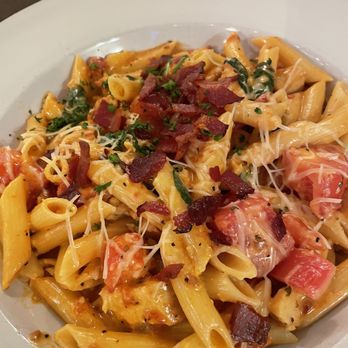 Limoncello - Tuscan Chicken with cream sauce - Italian Near Me - Greenville, South Carolina