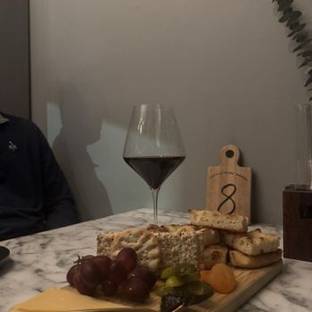 Little Wine House - Gouda charcuterie plate with Lucas focaccia - Wine Bars Near Me - San Jose, California
