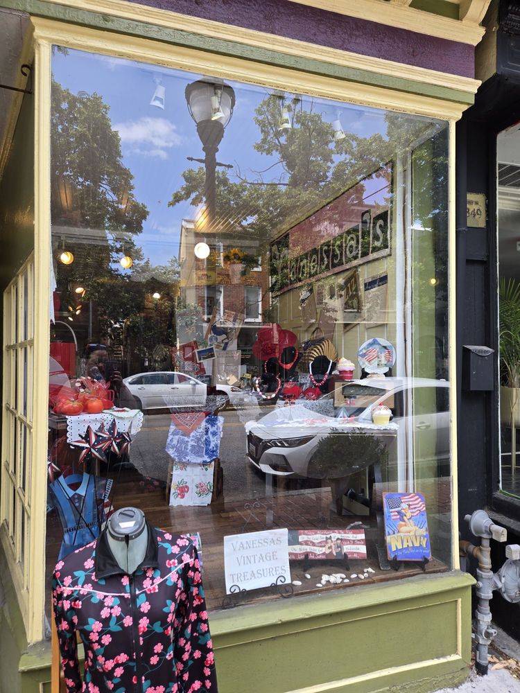 Vanessa Vintage Treasures