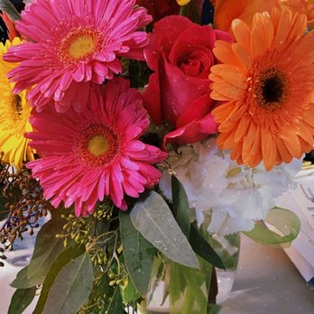Fleur De Lis Florist - Flower arrangement - Florists Near Me - Mountain View, California
