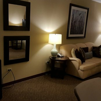 Sheraton Chicago Northbrook Hotel - Hotels Near Me - Northbrook, Illinois