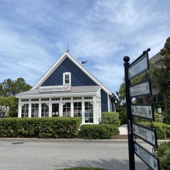 Vineyard Vines - Women's Clothing Near Me - Johns Island, South Carolina Vineyard Vines - Women's Clothing Near Me - Johns Island, South Carolina