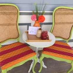 Branching Out Natural Market - Enjoy an iced tea or coffee on our veranda in the summer!