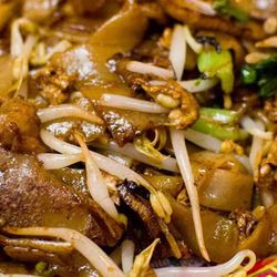 Stir-fried ho fun