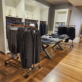 Banana Republic - Men's area - Men's Clothing Near Me - Sherman Oaks, California Banana Republic - Men's area - Men's Clothing Near Me - Sherman Oaks, California