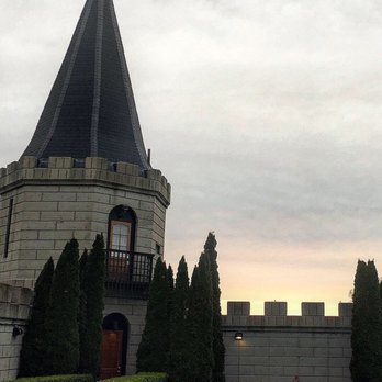 The Kentucky Castle - Hotels Near Me - Versailles, Kentucky The Kentucky Castle - Hotels Near Me - Versailles, Kentucky