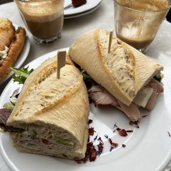 De Laatste Kruimel - Coffee & Tea Near Me - Amsterdam, New Hampshire