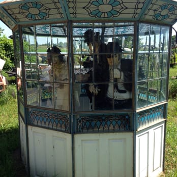 M Schettl Sales - Blues Bros - Home Decor Near Me - Oshkosh, Wisconsin