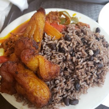La Bamba - Moro , ropa vieja y maduros - Spanish Near Me - Tampa, Florida