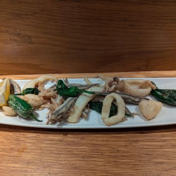 Vinitus - Fried seafood with padron peppers - Tapas Bars Near Me - Barcelona, B
