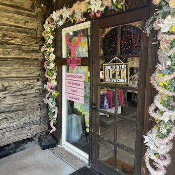Enchanted Creations - Women's Clothing Near Me - Pine, Arizona Enchanted Creations - Women's Clothing Near Me - Pine, Arizona