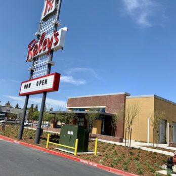 Raley's - New Store. Old Sign. Cool. - Grocery Near Me - Sacramento, California Raley's - New Store. Old Sign. Cool. - Grocery Near Me - Sacramento, California