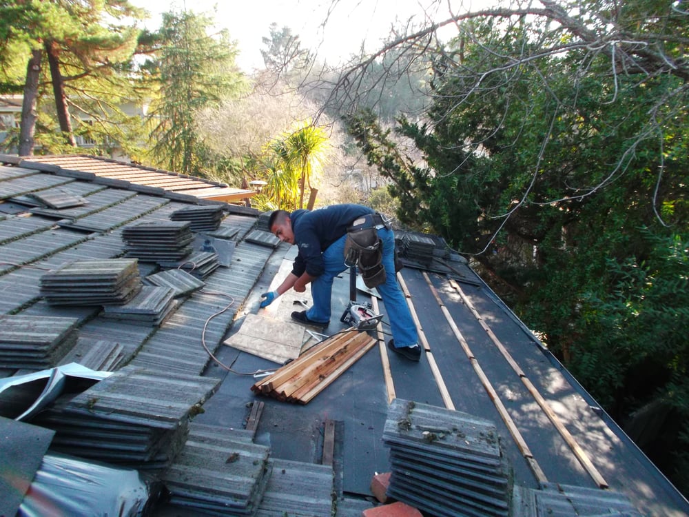 Slide of Elliott & Son Roofing