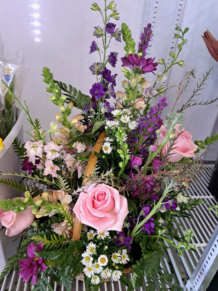 PROMENADE FLORAL & DESIGN Updated August 2024 11 Photos 26678 W