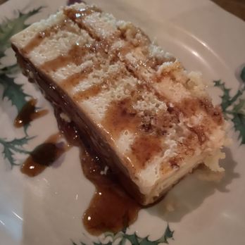 Plate - Bread pudding - American Near Me - Stowe, Vermont Plate - Bread pudding - American Near Me - Stowe, Vermont