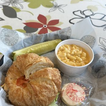 Chicken Salad Chick - Kickin' Kay Lynne Mac N' Cheese - Southern Near Me - Fort Worth, Texas