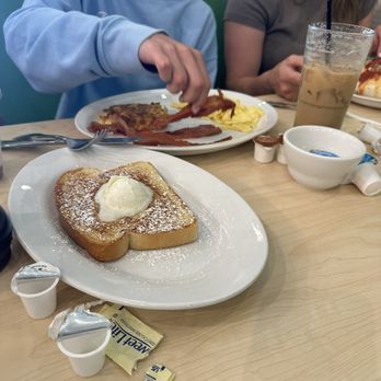 THE TOASTED YOLK CAFE - Updated October 2024 - 47 Photos & 18 Reviews