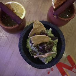 Guacamole con chapulines